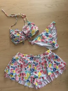 フラワープリント　ビキニ　水着