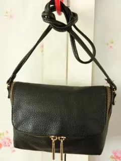 美品！H&M　黒合皮　ポシェット　斜め掛け