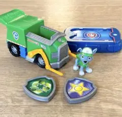 パウパトロール　まとめ売り　ベーシックビーグル　ロッキー　パウパッド　バッジ