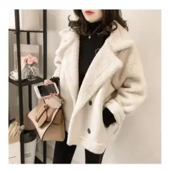 dholic 新作　ムートン風コーㇳ　新品