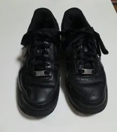 NIKE AIR FORCE 1 ブラック スニーカー　23.5