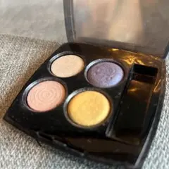 CHANEL アイシャドウ　Les 4 ombres irrésistibles