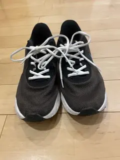 NIKE ランニングシューズ ブラック/ホワイト レボリューション5