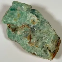 糸魚川 金山谷系 最上級緑色翡翠原石 - メルカリ