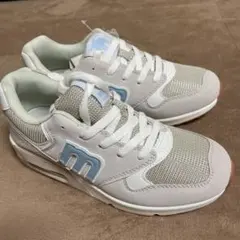 モズ スニーカー