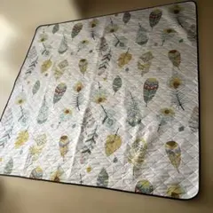 防水マット① ペット用、赤ちゃん用他 182×182cm ホワイト地柄物　速乾性