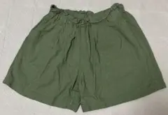 キッズ　ユニクロ　ボトムス　ショートパンツ　キュロット　カーキ色