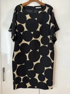 【DAMA collection】（美品）ひざ丈ワンピース チュニック半袖S〜Mのサムネイル