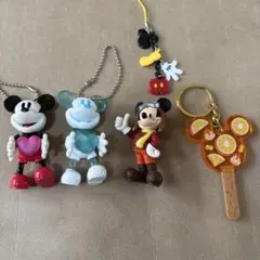 ミッキーマウス アクリルキーホルダー 4個セット