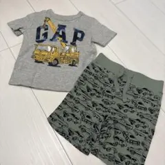 GAP 働く車柄 セットアップ 12-18ヶ月のサムネイル