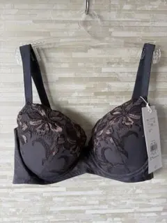 C85」トリンプ プレミアムゴールドレーベル4006ボリュームアップ ブラジャー