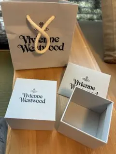 2026年最新】Vivienne Westwood ギフト箱の人気アイテム - メルカリ