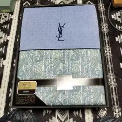 イヴサンローラン　ダウンケット 150cm x 200cm　水鳥羽毛100%
