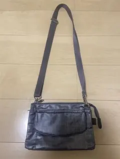 ヤマト屋　キキ２　お財布ショルダー　ショルダーバッグのサムネイル