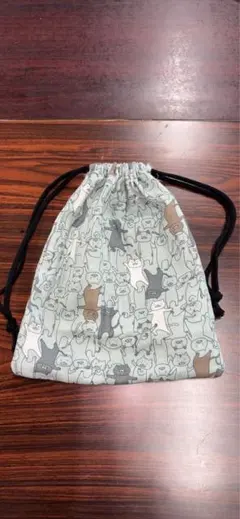 猫イラストのグレー巾着袋