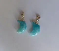 P-133 ラリマー 月型 ペンダントトップ 2点