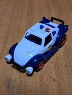未来警察ウラシマン マグナビートル ミニカー