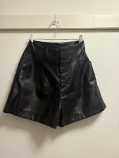 GRL 黒 レザー ショートパンツ