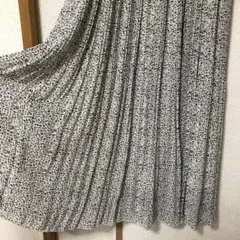 小花柄プリーツシフォンスカートロング　ホワイト