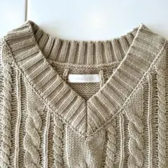 美品 ✨CECIL McBEE✨ ベージュ Vネック ニット✨