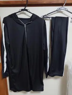 部屋着ジャージ　レディース黒　白ラインフード付き　休日値下