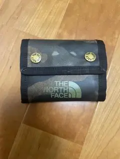 THE NORTH FACE 迷彩二つ折り財布 メンズ