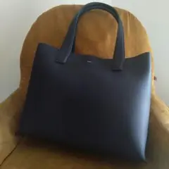 新品✨️FARO Calma Tote Medium タグ付 シンプル 値下げ