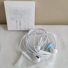 新品！イヤフォン
