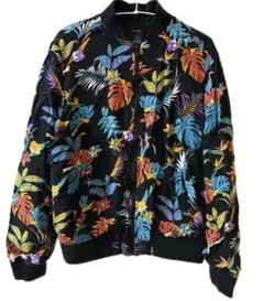 ベルシュカ【Bershka】ブルゾンSサイズ リーフ柄