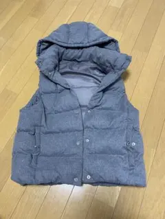 GU フード付きグレー ダウンベストのサムネイル