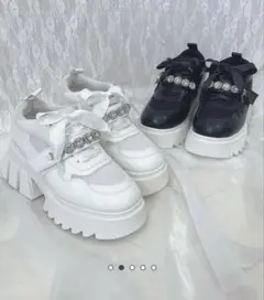 evelyn 厚底ビジュースニーカー ホワイト