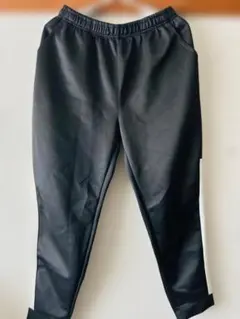 ジャージパンツ 黒 　ライン入り