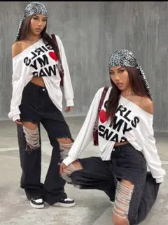 オフショルダー ホワイトTシャツ