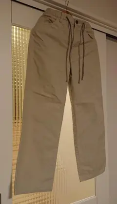 カジュアルパンツ
