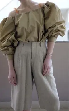 fumika uchida COATED OFF THE SHOULDERのサムネイル