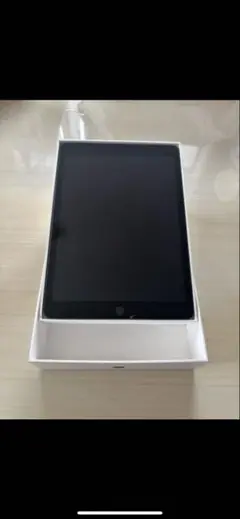 Apple iPad ブラック　本体箱付き