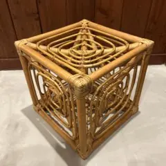 新品未使用　ラタンスツール　36㎝×36㎝×36㎝　籐　椅子