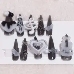 ネイルチップ 黒 白 モノクロ