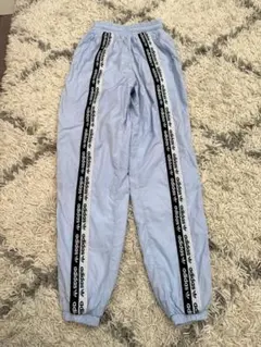 adidas originals ジャージ パンツ 水色 XS