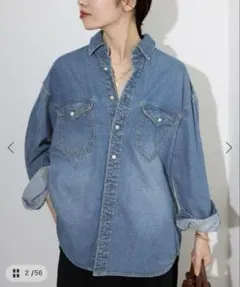 美品 24SS SLOBE IENAクロップドシャツ デニム Le Denim SLOBE IENA（スローブイエナ）の「LE DENIMクロップドシャツ