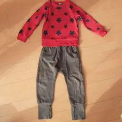 赤と黒の星模様カジュアルセットアップ　110cm　ズボン　トレーナー　裏起毛