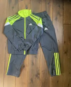 adidas キッズジャージセットアップ　サッカー　野球