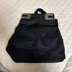 Item thumbnail for item e7bc83b5-240a-4ba9-9e48-e370036e3e40