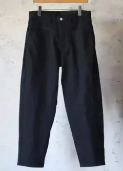 新作25AW COMOLI BLACK DENIM TAPERED PANTS