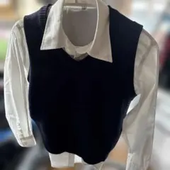 1度着用のみ　ネイビー ベストとホワイト長袖シャツセット