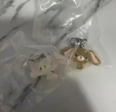 サンリオキャラクターズ ゆるっとめじるしアクセサリー くろうさ しろうさ