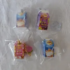 リプトン ミニチュアチャーム2種&ガチャ2つ