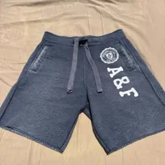【これからの季節大活躍！】NY店購入A&F アバクロ　ダークブルーパンツ