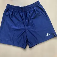 adidas ネイビー ハーフパンツ150〜160 ジュニアサイズ。