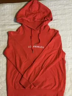 GUESS? LOS ANGELES レッドパーカー